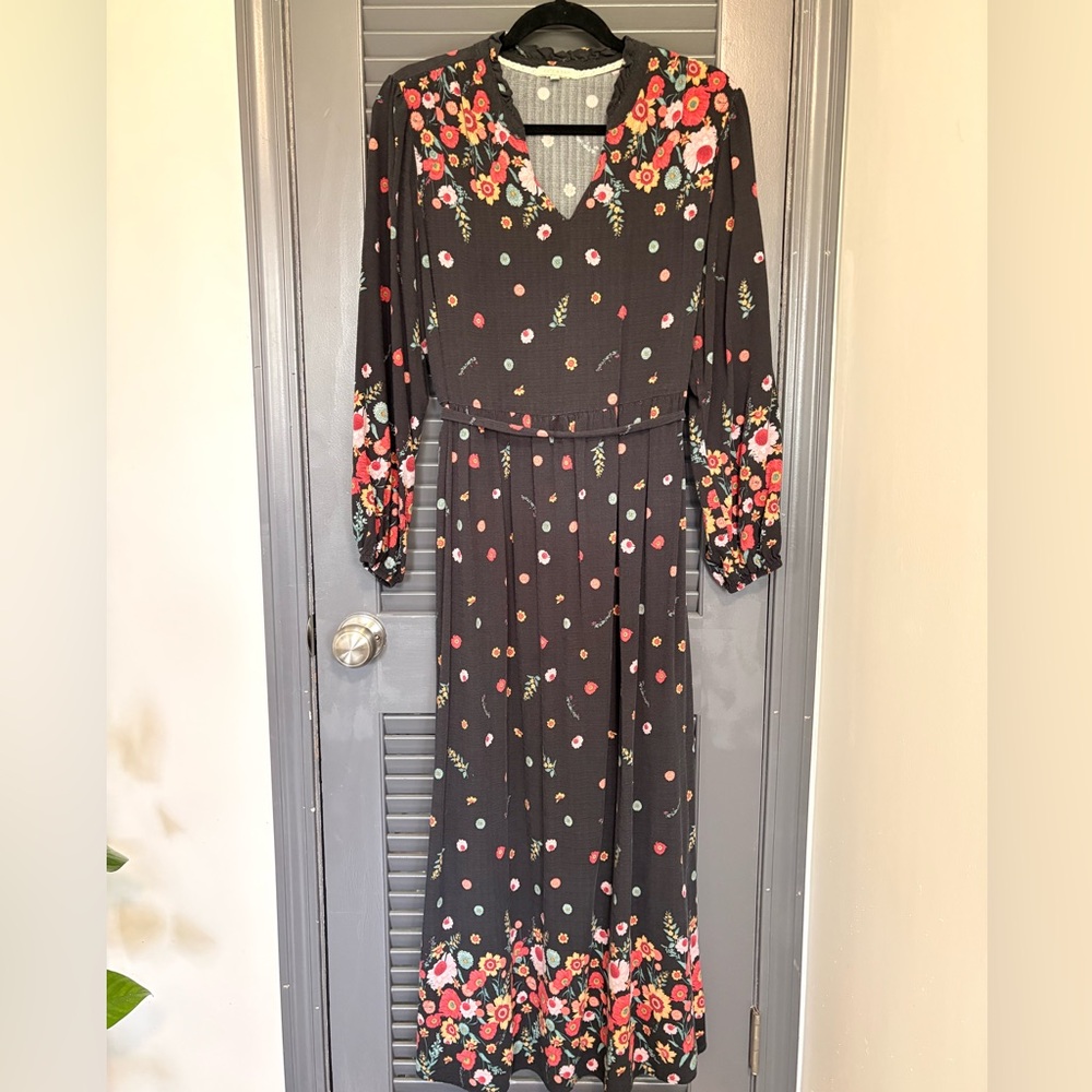 Black Floral V-Neck Long Sleeve Maxi Dress with Waist Tie